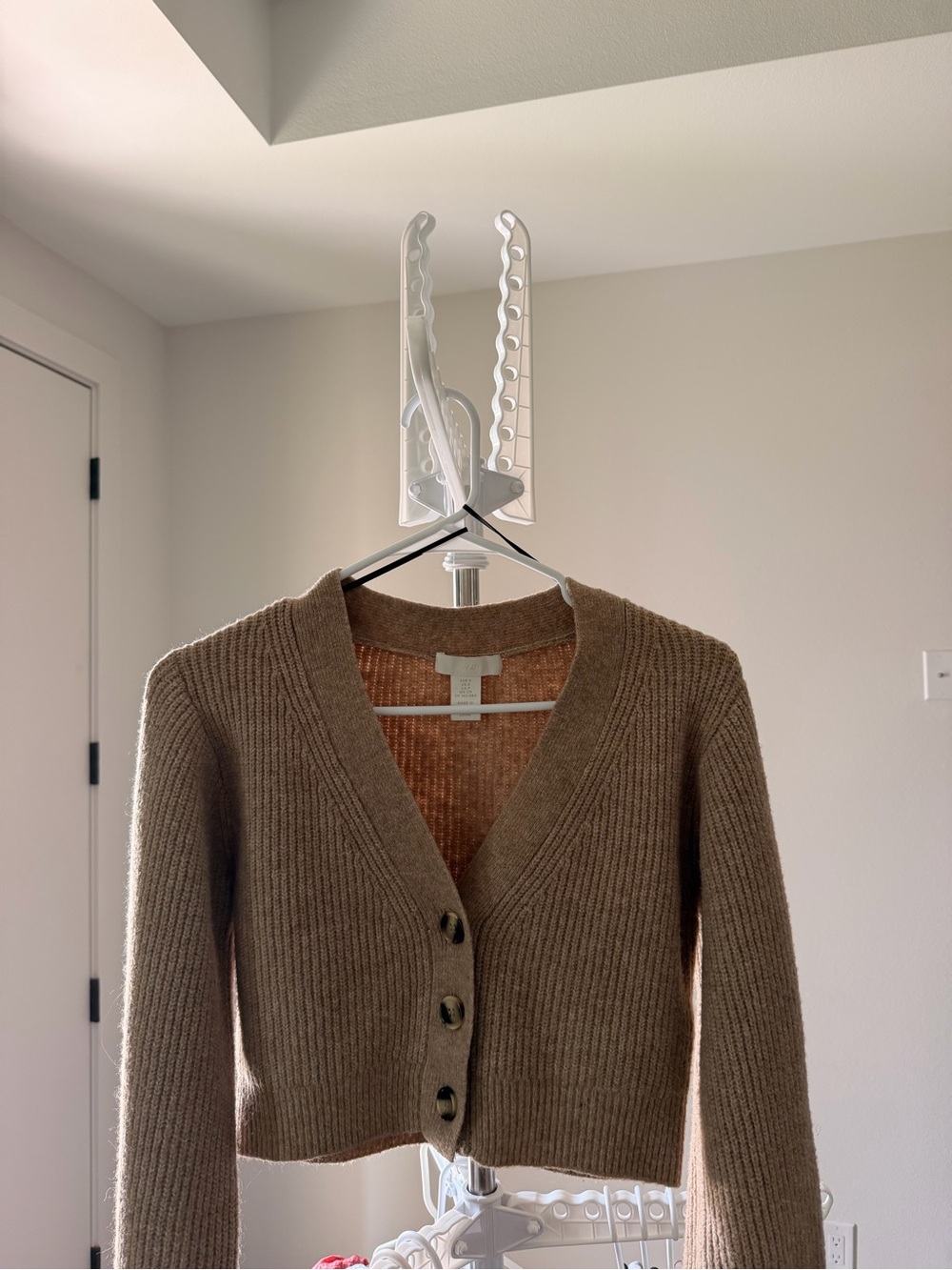 H&M Brown Ribbed V-Neck Button Crop Cardigan